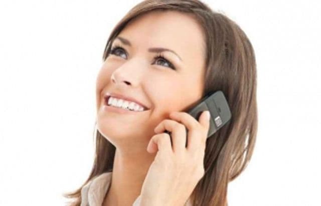Cum să previi iritaţiile şi coşurile cauzate de telefonul mobil
