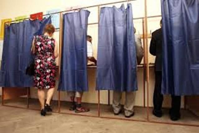 BES: La închiderea secţiilor pot vota doar cei aflaţi în sala cu cabinele de vot