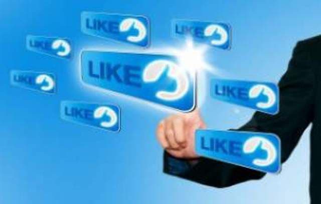 Facebook va avea o reţea de socializare pentru profesionişti, similară LinkedIn