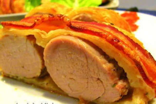 Mușchiuleț de porc în foietaj și slănină