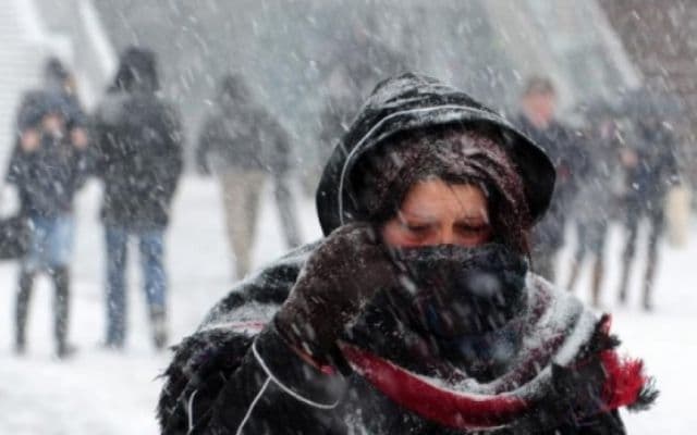 Anunţ de la meteorologi! Anul acesta avem iarnă grea, zile foarte geroase şi munţi de zăpadă