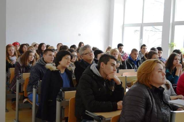 Lecții de alimentație sănătoasă la FIA Suceava cu elevii de la „Regina Maria” Dorohoi – FOTO