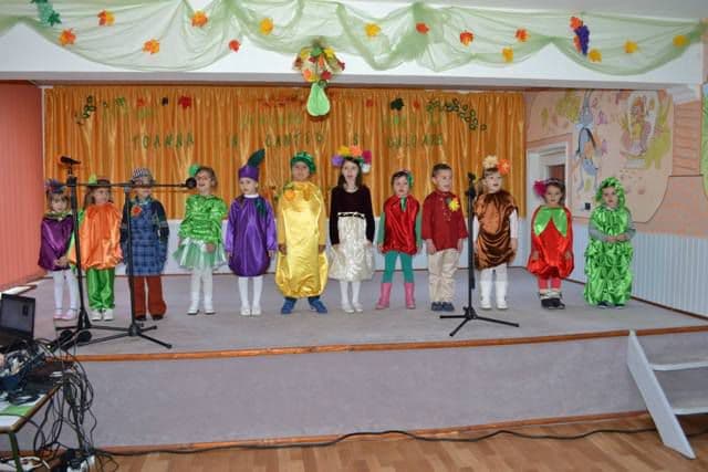 Festival Concurs Judeţean organizat la Grădiniţa cu P.P. nr.8 Dorohoi, structură a Şcolii Gimnaziale Nr.1 - FOTO