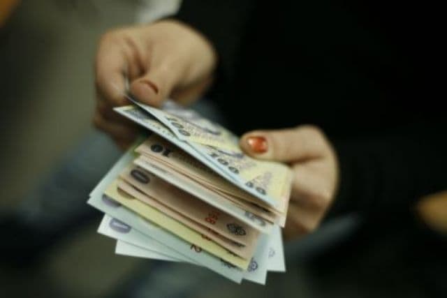 Bugetarii care au câştigat procese în instanţă cu statul român vor primi drepturile salariale