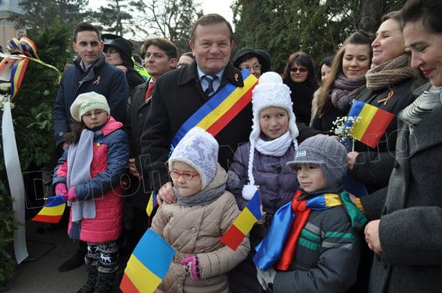 Festivitate dedicată Zilei Naţionale a României organizată la Dorohoi - FOTO