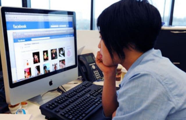 Facebook permite de acum și căutarea printre postări