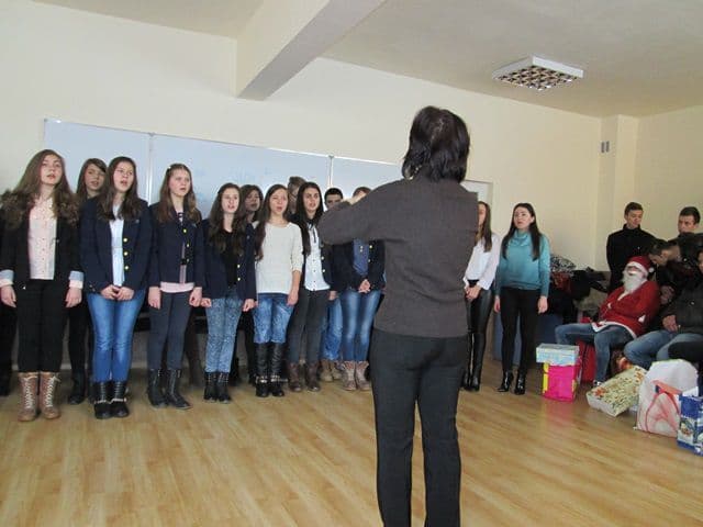 CN „Grigore Ghica” Dorohoi – „Colinde cu surprise în prag de sărbatori’’ la Liceul Tehnologic Special „Ion Pillat” Dorohoi - FOTO