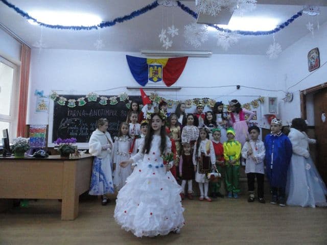 Şcoala Gimnazială „Mihail Kogălniceanu”, Dorohoi - Carnavalul Iernii - FOTO