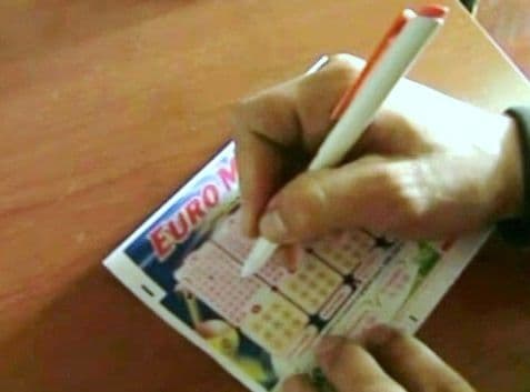 Un cerşetor român a câştigat marele premiu la LOTO