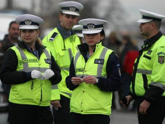 De Crăciun, în serviciul comunităţii! Peste 150 de poliţişti au fost la datorie pentru asigurarea unui climat de linişte şi siguranţă