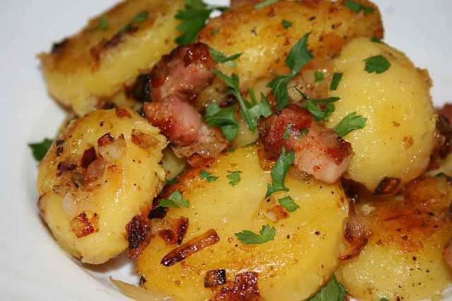 Friptură de porc cu cartofi țărănești