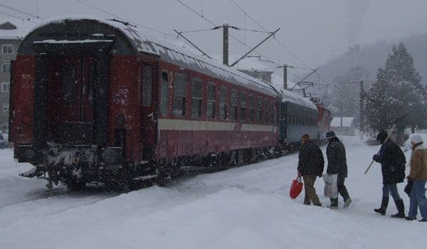 Primim la redacţie - Trenul Regio Trans Iași - Dorohoi face Camping în Dângeni 