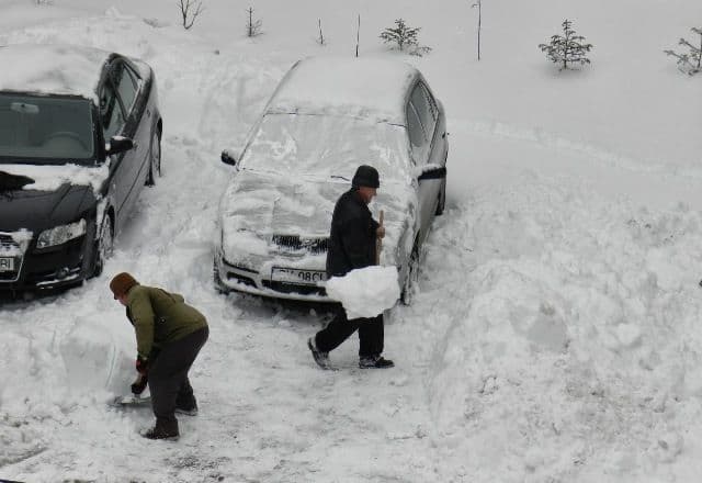Primim la Redacţie - „A plăti ?” sau „A nu plăti ?”, parcarea în Dorohoi ? – Asta-i întrebarea ?