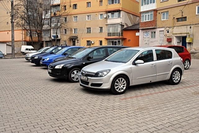 Primim la redacție - Eterna poveste... locul de parcare
