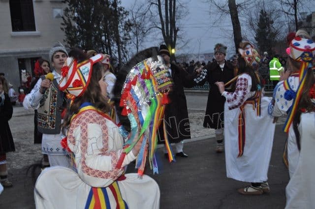 Parada Formatiilor de Datini si Obiceiuri 2013 Dorohoi_Banda Cordareanca_14