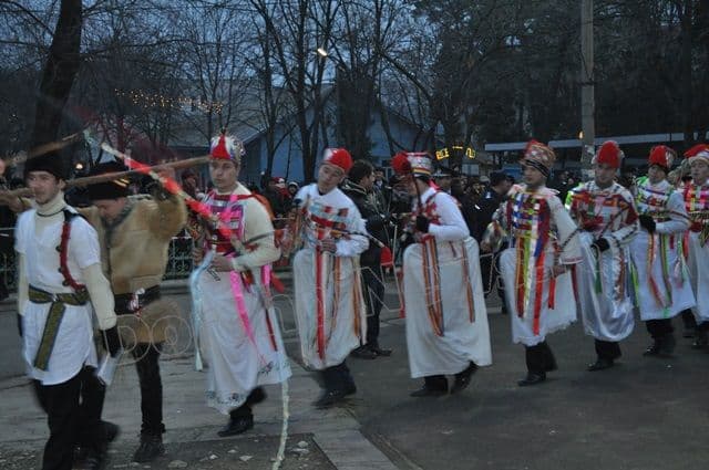 Parada Formatiilor de Datini si Obiceiuri 2013 Dorohoi_Banda Broscauti 2_02