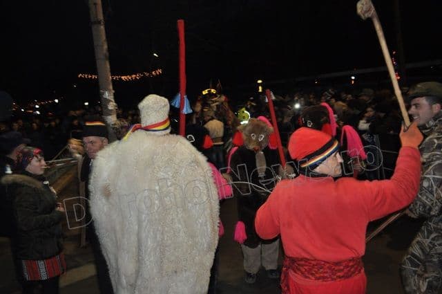 Parada Formatiilor de Datini si Obiceiuri 2013 Dorohoi_Banda Sendriceni_01