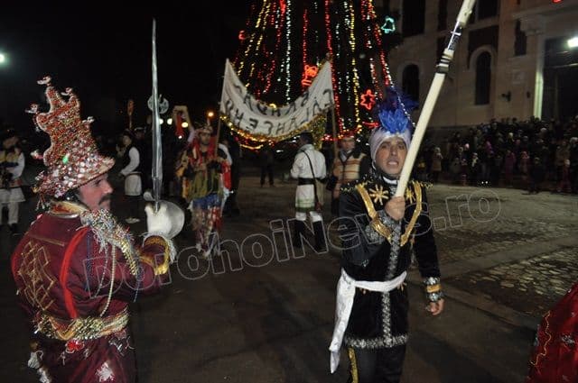 Parada Formatiilor de Datini si Obiceiuri 2013 Dorohoi_Banda Calancenii_12