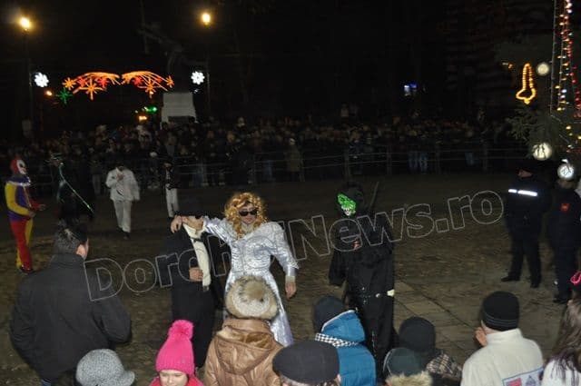 Parada Formatiilor de Datini si Obiceiuri 2013 Dorohoi_Banda Olinescu_01