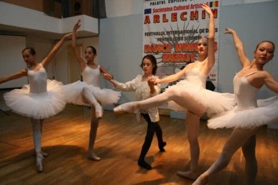 Balet-Botosani-Asociatia-ARLECHIn