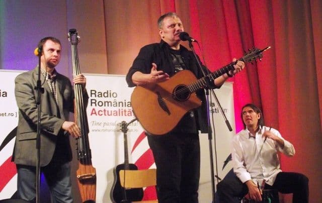 Ovidiu Mihailescu si Trupa Joi