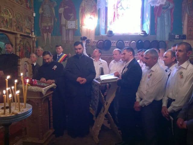 Eveniment fără precedent la Biserica Sf. Voievozi Mihail şi Gavriil, Ibăneşti03
