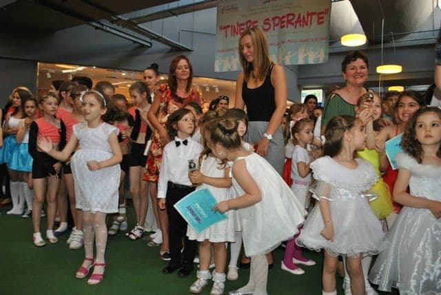 Tinere speranţe la Botoşani, un maraton de muzică şi dans_14