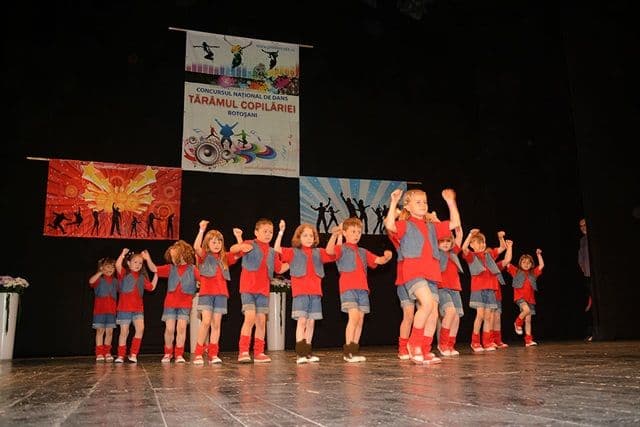 Concursul National de Dans Taramul Copilariei002