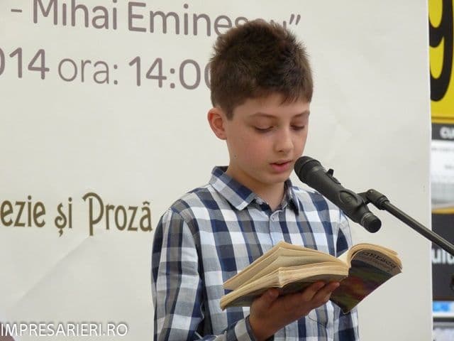 Tânără din Dorohoi câştigătoare a trofeului Trofeul Poesis Litera şi Premiile Concursului Naţional M