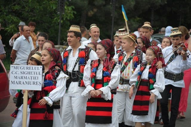 Festivalul Mugurelul Dorohoi 2014_parada_115