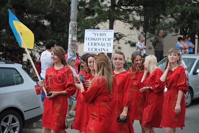 Festivalul Mugurelul Dorohoi 2014_parada_116