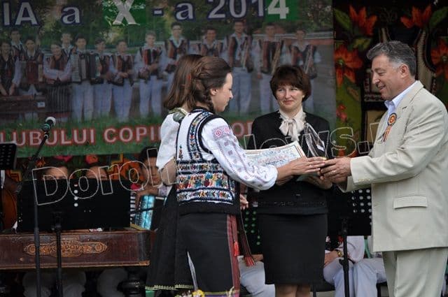 Festivalul Mugurelul Dorohoi 2014_premiere_02