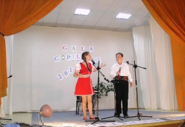Trupa de Teatru „Amicii” a Clubului Copiilor Dorohoi, participanţi la Gala Copilului Actor 2014_05