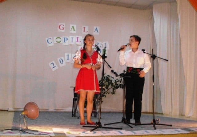Trupa de Teatru „Amicii” a Clubului Copiilor Dorohoi, participanţi la Gala Copilului Actor 2014_06