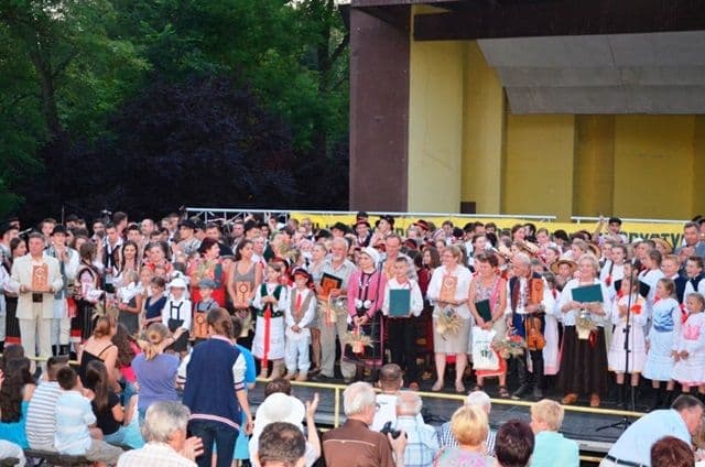 Ansamblul-Mugurelul-Mărgineanca-Polonia007