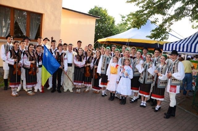 Ansamblul-Mugurelul-Mărgineanca-Polonia008