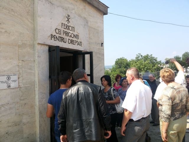 Pelerinaj la Mormântul Părintelui Arsenie Boca_4