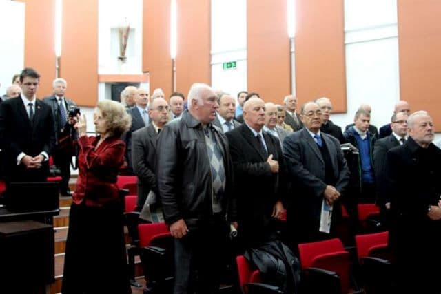 ISTORIA, între mărturie şi teoreticieni_3