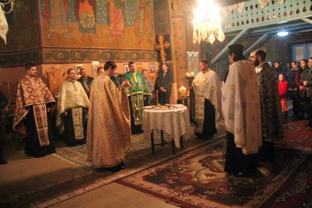 Hram la parohia Hiliseu Horia (4)