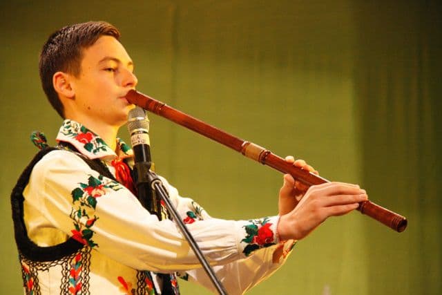Gala Laureatilor si Concertul S-aud pregatiri in sat 02