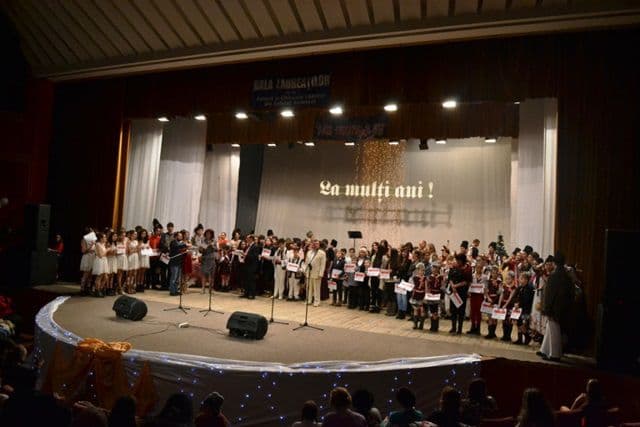 Gala Laureatilor si Concertul S-aud pregatiri in sat 15