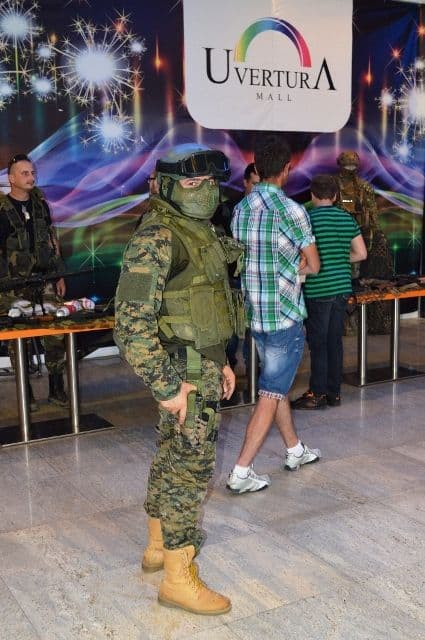 Focuri trase la Uvertura Mall 1