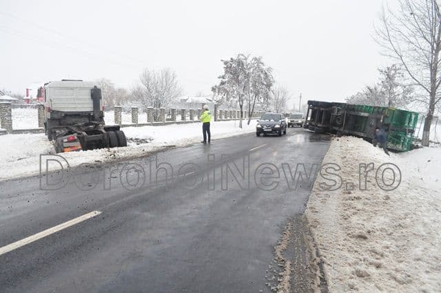 Accident camion rasturnat Dealu Mare - Dorohoi_07