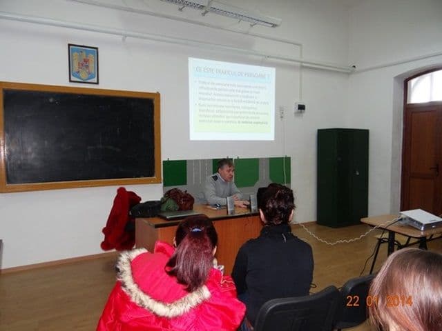 Liceul Tehnologic Alexandru Vlahuta Sendriceni 005