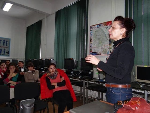 Liceul Tehnologic Alexandru Vlahuta Sendriceni 010