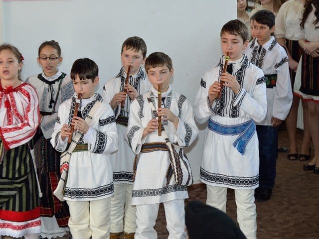 A I Cuza Dorohoi, Muzica inainate de toate_02