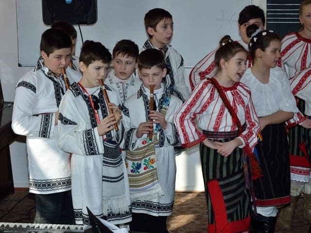 A I Cuza Dorohoi, Muzica inainate de toate_06