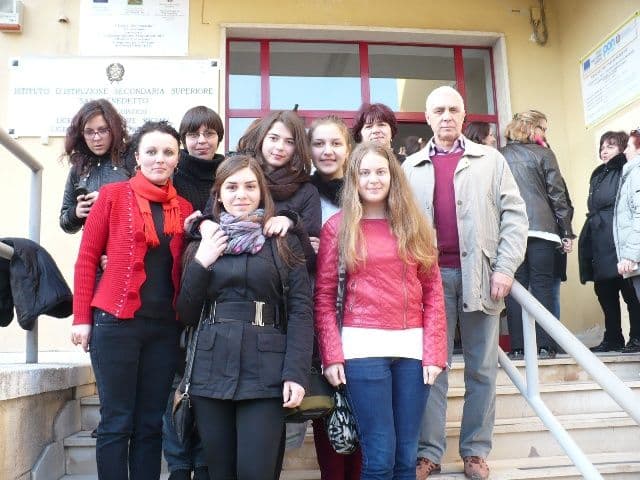Elevi Liceul Regina Maria Dorohoi (2)