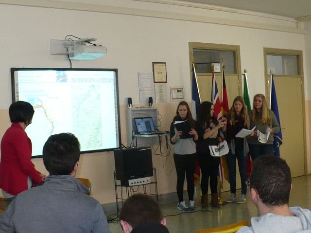 Elevi Liceul Regina Maria Dorohoi (8)