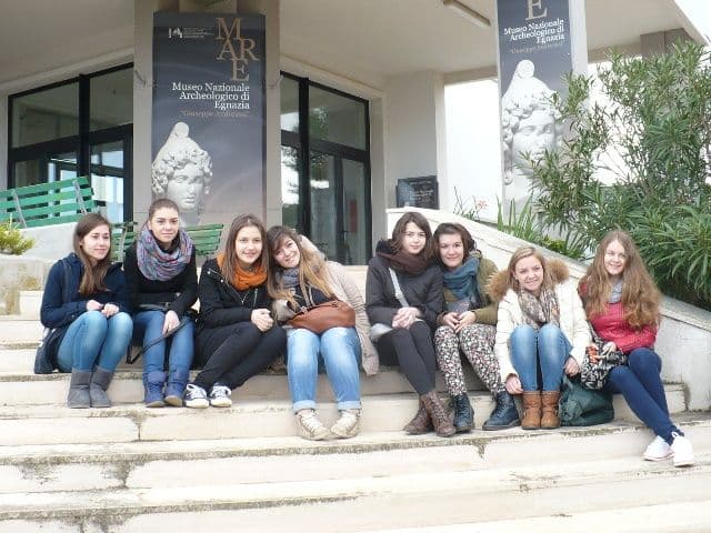Elevi Liceul Regina Maria Dorohoi (9)